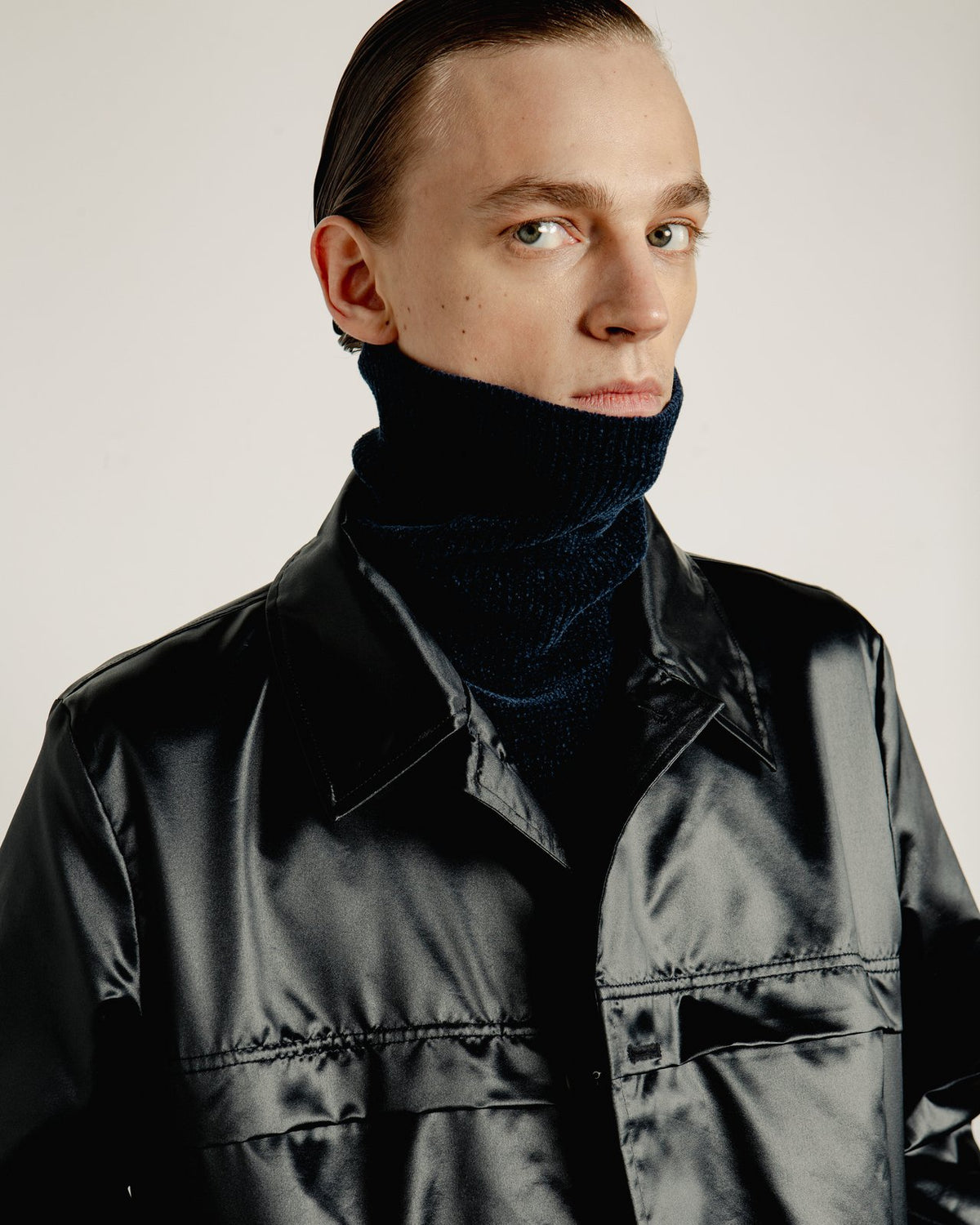 ROLL NECK PLAIN CHENILLE VELOURS