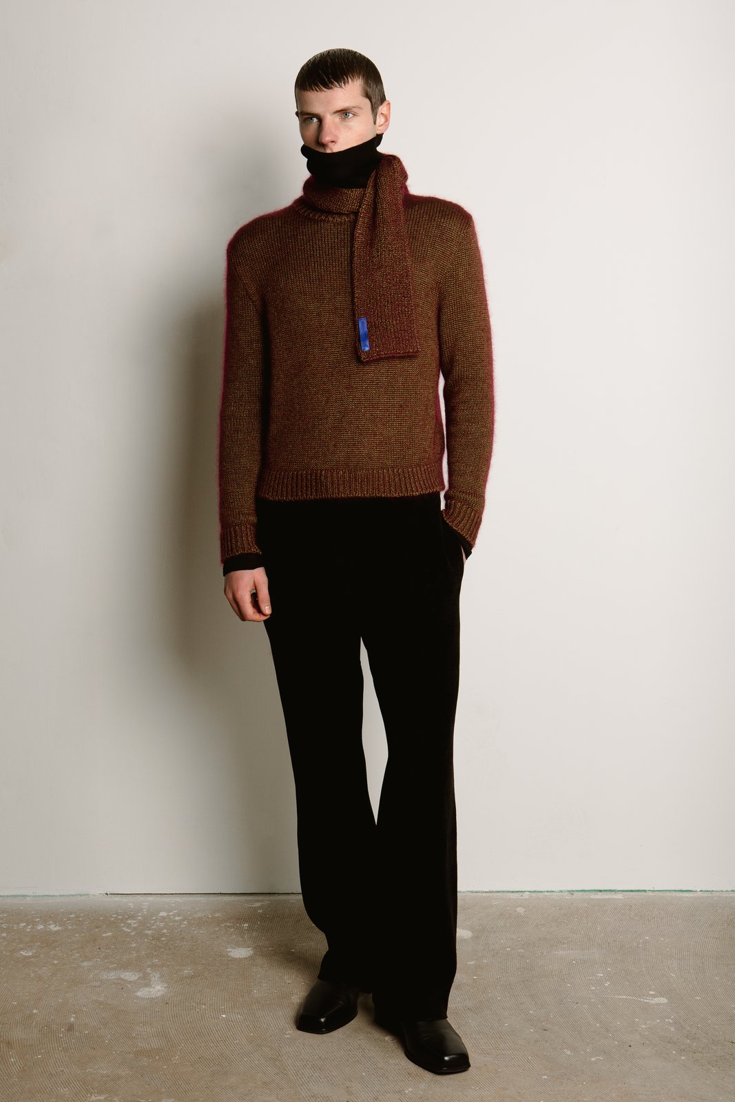 LONG SLEEVE CREW NECK